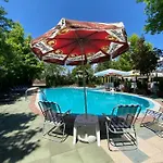 Hotel Kristal Zlatograd