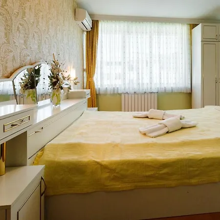 Хотел Kristal 3*